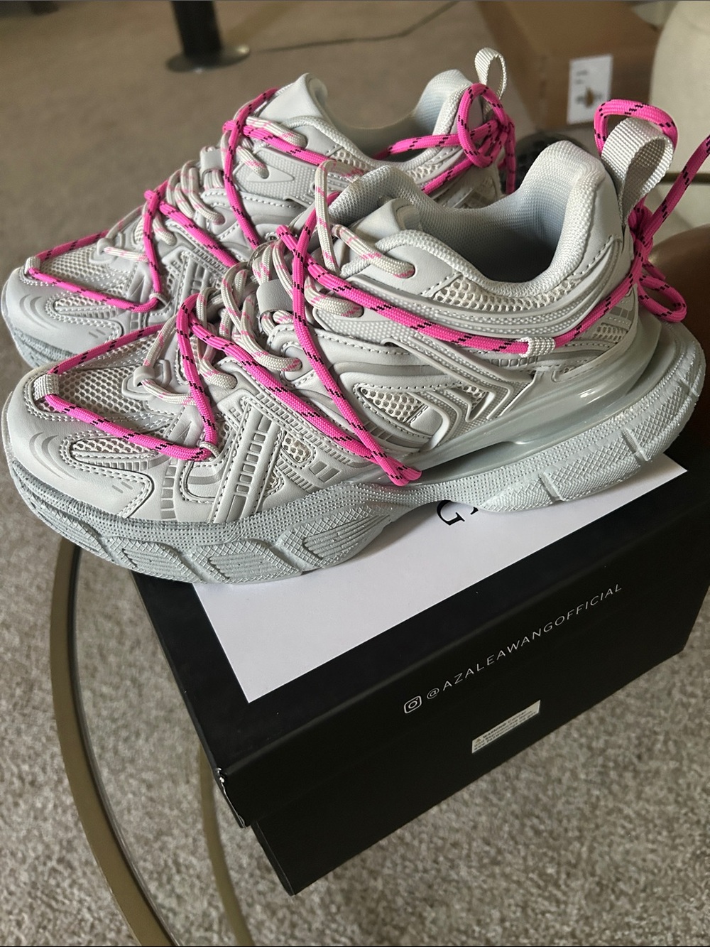 Azalea Wang Women's Light Gray Sneakers with Pink Laces - Picture 2 of 3